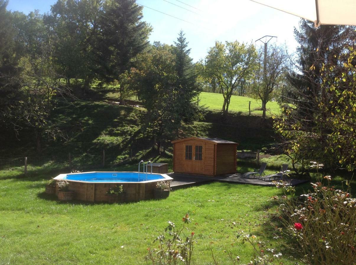 Bed and Breakfast Chez Irene Saint-Quentin-la-Tour Екстер'єр фото